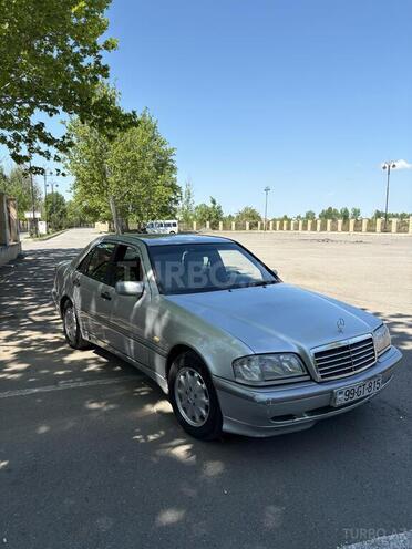 Mercedes C 180 2000, 487,000 km - 1.8 л - Yevlax
