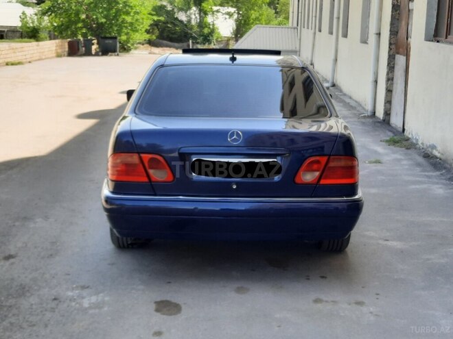 Mercedes E 240 1999, 226,000 km - 2.6 l - Gəncə