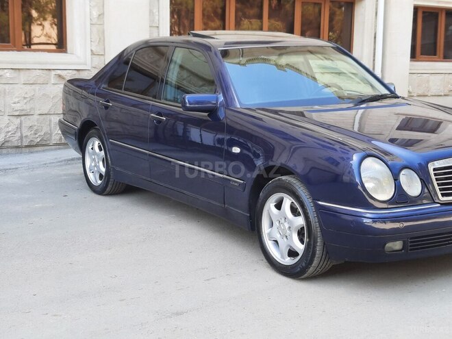 Mercedes E 240 1999, 226,000 km - 2.6 l - Gəncə