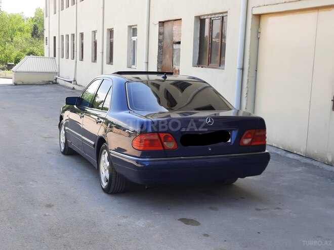 Mercedes E 240 1999, 226,000 km - 2.6 l - Gəncə