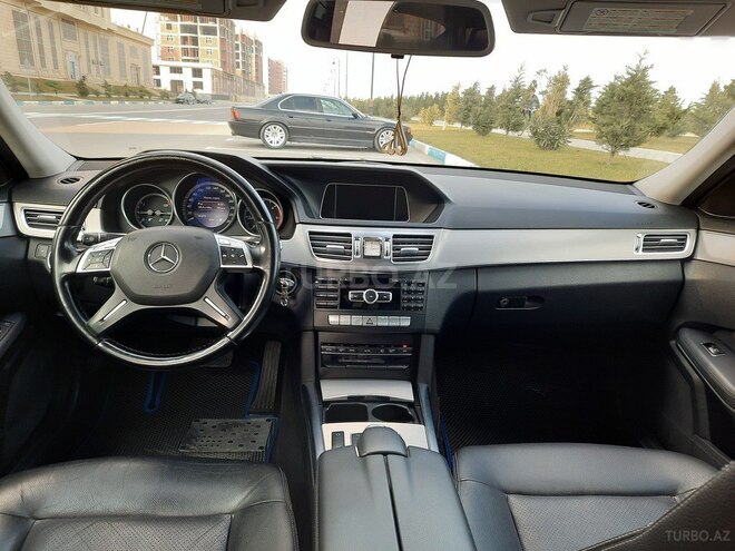 Mercedes E 200 d 2014, 305,500 km - 2.2 л - Sumqayıt