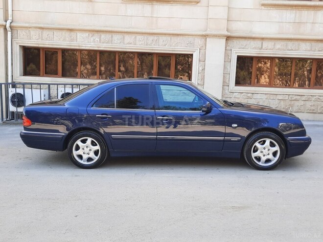 Mercedes E 240 1999, 226,000 km - 2.6 l - Gəncə
