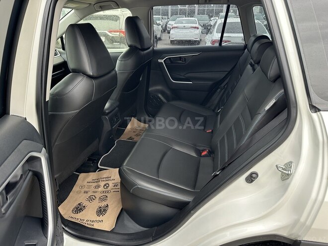 Toyota RAV4 2019, 133,000 km - 2.5 l - Bakı