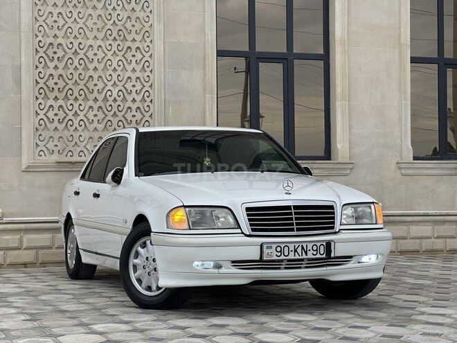 Mercedes C 200 1999, 356,884 km - 2.0 l - Saatlı