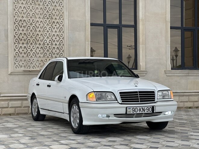 Mercedes C 200 1999, 356,884 km - 2.0 l - Saatlı