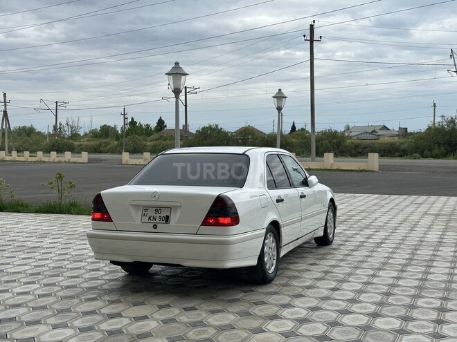 Mercedes C 200 1999, 356,884 km - 2.0 l - Saatlı