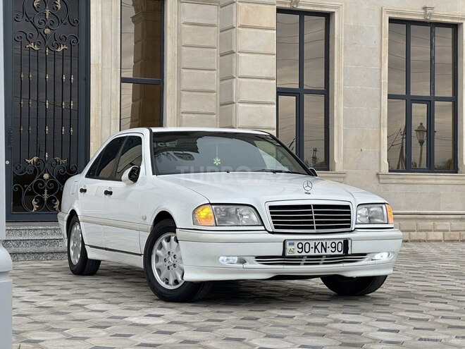 Mercedes C 200 1999, 356,884 km - 2.0 l - Saatlı