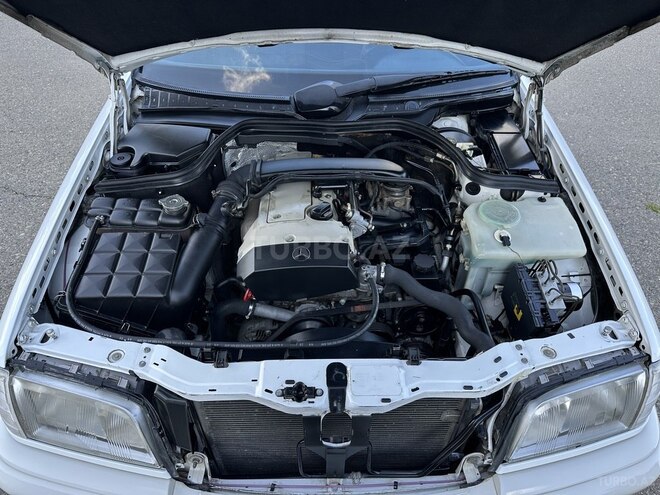 Mercedes C 200 1999, 356,884 km - 2.0 l - Saatlı