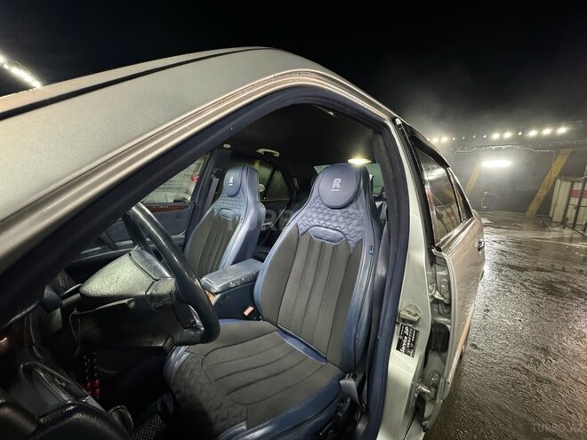 Mercedes E 240 1999, 300,000 km - 2.4 l - Bakı