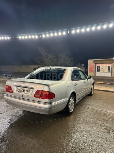 Mercedes E 240 1999, 300,000 km - 2.4 l - Bakı