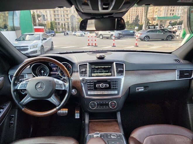 Mercedes GL 500 4MATIC-21