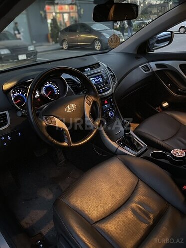 Hyundai Elantra 2015, 201,000 km - 1.6 l - Bakı