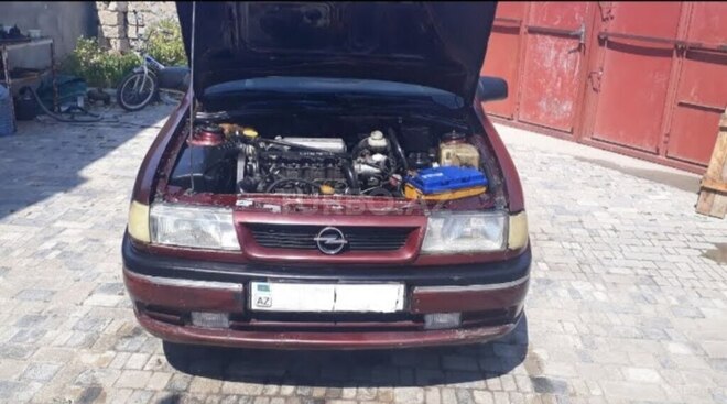 Opel Vectra 1994, 200,000 km - 1.7 l - Bakı