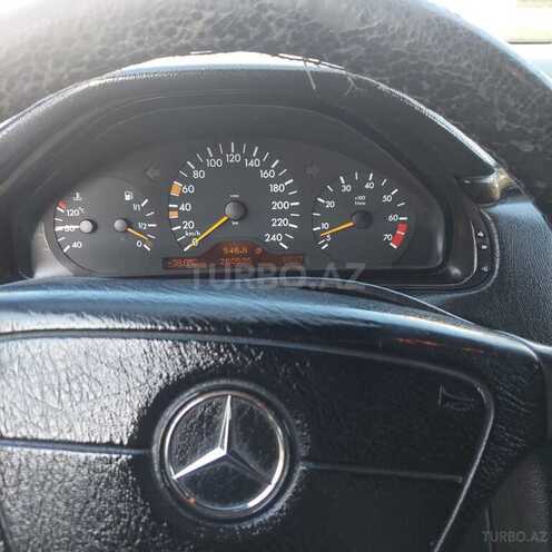 Mercedes E 240 1998, 285,000 km - 2.4 l - Ağcabədi