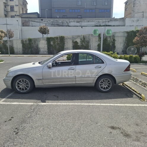 Mercedes C 270 2001, 460,000 km - 2.7 l - Bakı
