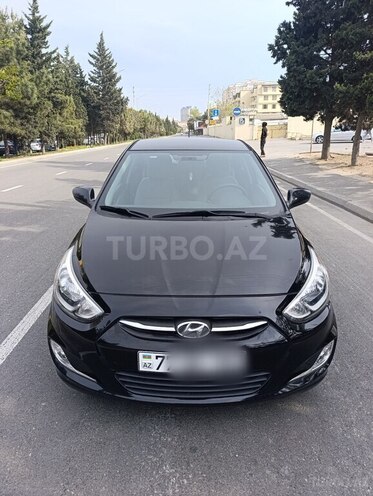 Hyundai Accent-1