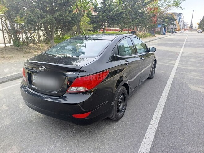 Hyundai Accent-6
