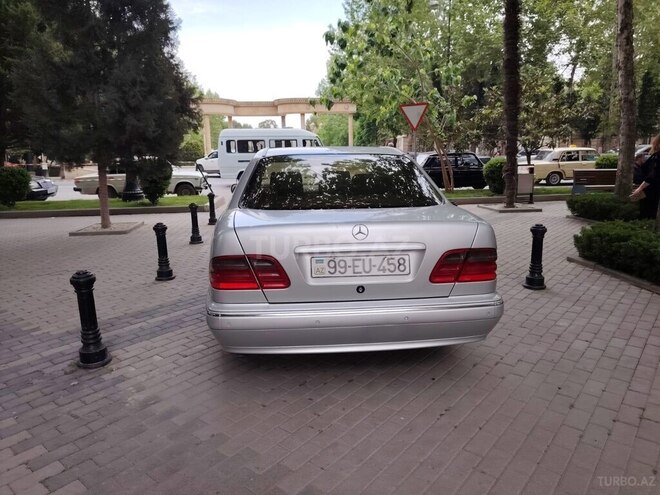 Mercedes E 200 2000, 380,000 km - 2.0 l - Yevlax