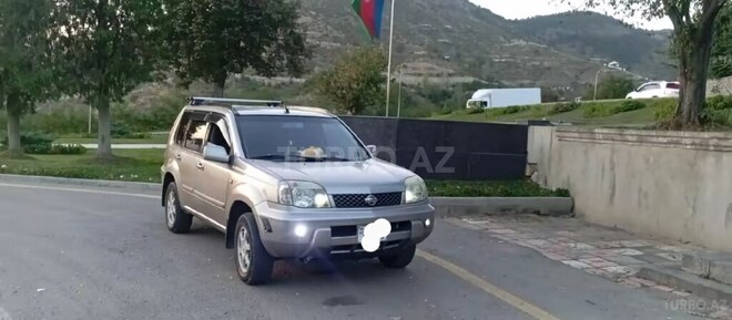 Nissan X-Trail 2001, 325,000 km - 2.0 l - Laçın