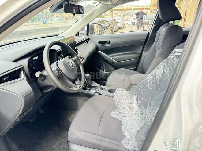 Toyota Corolla Cross 2025, 0 km - 2.0 л - Bakı