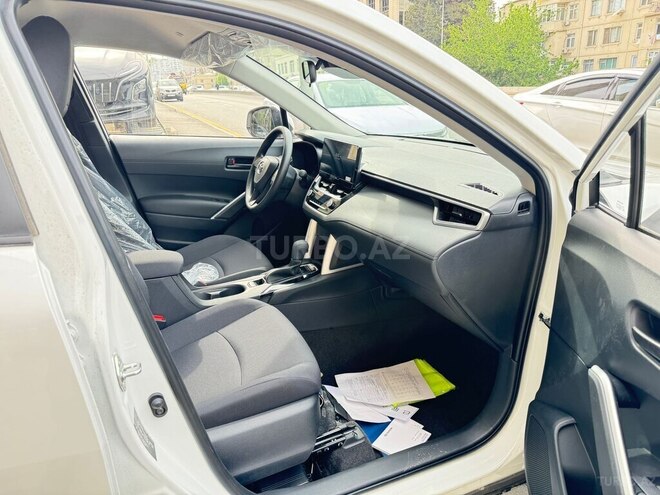 Toyota Corolla Cross 2025, 0 km - 2.0 л - Bakı
