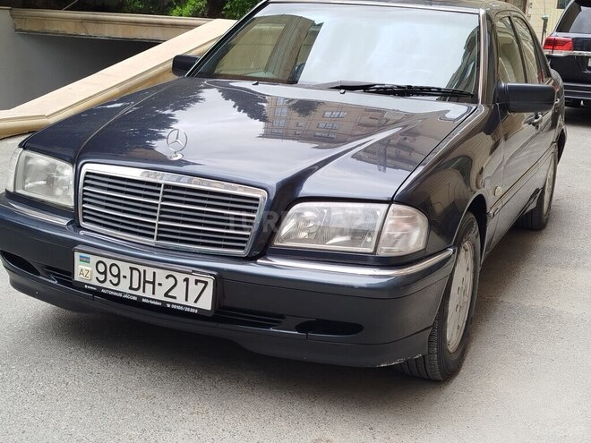 Mercedes C 240 1999, 215,000 km - 2.4 l - Bakı