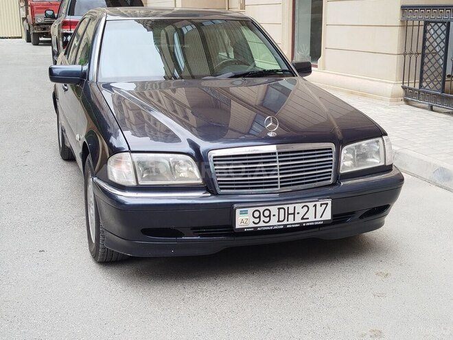 Mercedes C 240 1999, 215,000 km - 2.4 l - Bakı