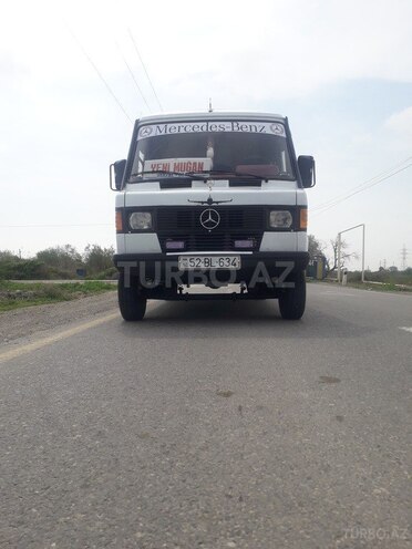 Mercedes 208 D 1994, 440,000 km - 2.5 л - Salyan