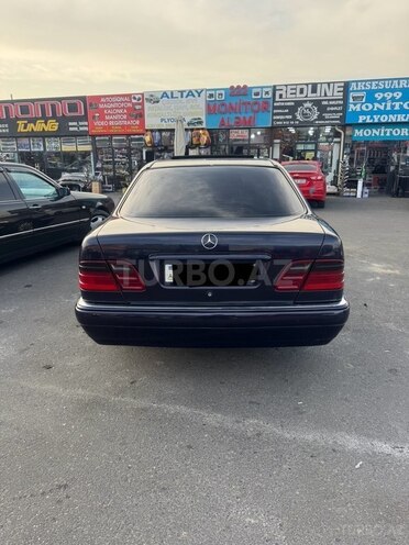 Mercedes E 240 1998, 475,000 km - 2.4 l - Bakı