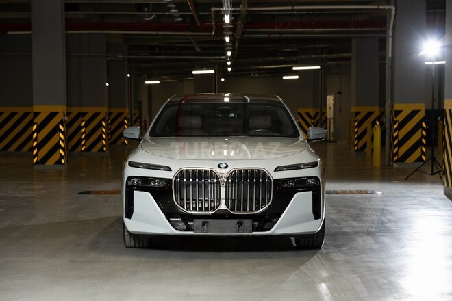 BMW i7 2023, 16,000 km - 0.0 l - Bakı