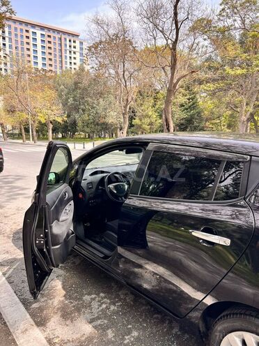 Nissan Leaf 2016, 104,800 km - 0.1 л - Bakı
