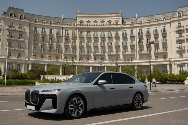 BMW i7 2023, 16,000 km - 0.0 l - Bakı