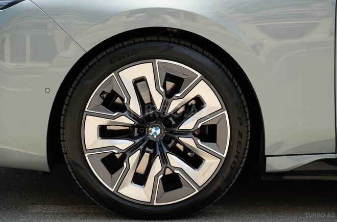 BMW i7 2023, 16,000 km - 0.0 l - Bakı