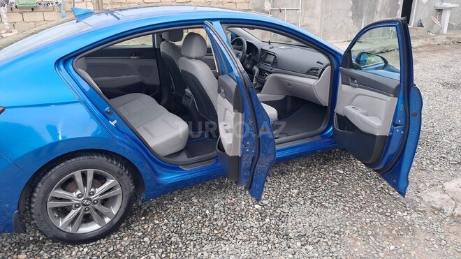 Hyundai Elantra 2017, 179,000 km - 2.0 l - Bakı