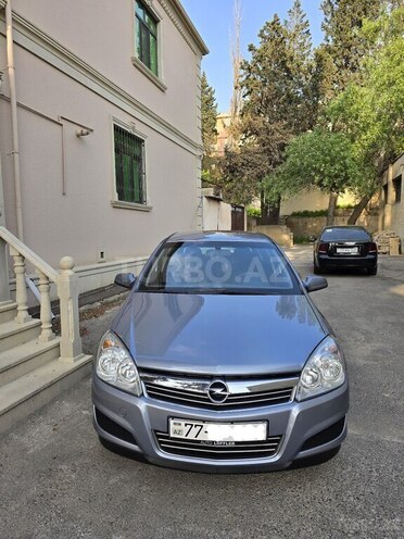 Opel Astra 2009, 250,000 km - 1.4 l - Bakı