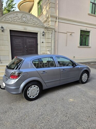 Opel Astra 2009, 250,000 km - 1.4 l - Bakı