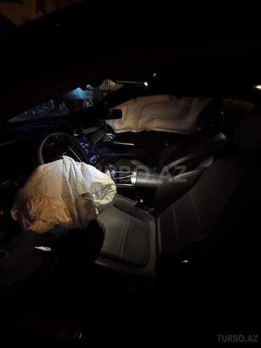 Mercedes C 300 e 2023, 19,000 km - 2.0 л - Bakı