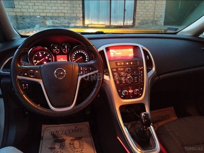 Opel Astra 2012, 200,000 km - 1.3 l - Şəki