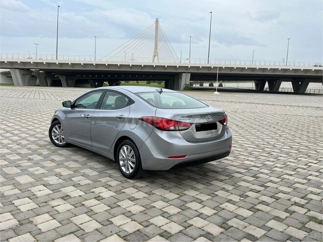 Hyundai Elantra 2015, 114,011 km - 1.8 l - Bakı