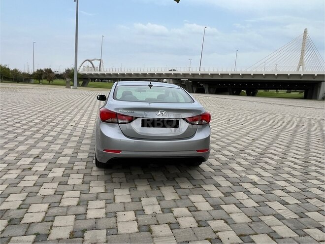 Hyundai Elantra 2015, 114,011 km - 1.8 l - Bakı
