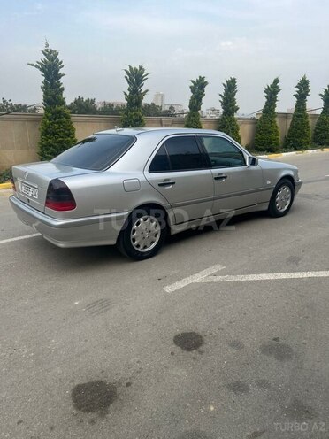Mercedes C 220 1999, 300,000 km - 2.2 l - Bakı