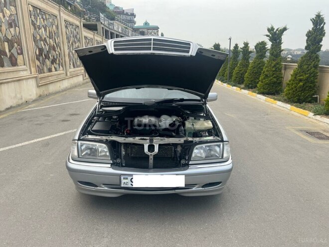 Mercedes C 220 1999, 300,000 km - 2.2 l - Bakı