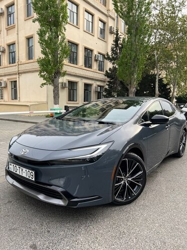 Toyota Prius 2023, 8,000 km - 1.8 л - Bakı