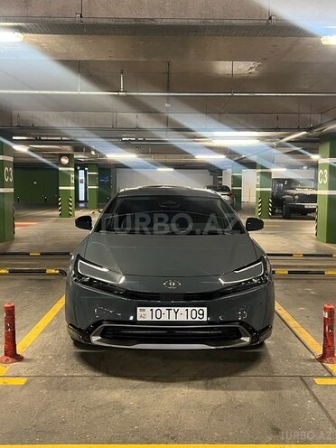 Toyota Prius 2023, 8,000 km - 1.8 л - Bakı