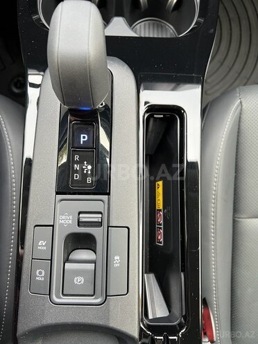 Toyota Prius 2023, 8,000 km - 1.8 л - Bakı
