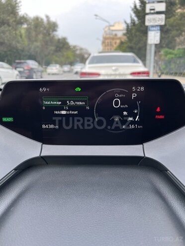 Toyota Prius 2023, 8,000 km - 1.8 л - Bakı