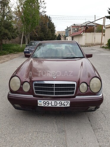Mercedes E 230 1997, 290,000 km - 2.3 l - Bakı