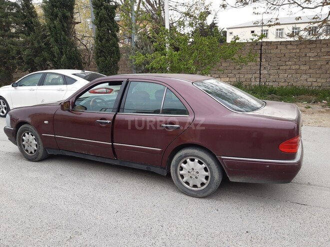 Mercedes E 230 1997, 290,000 km - 2.3 l - Bakı