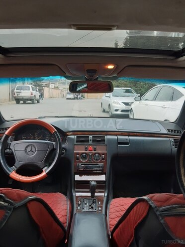 Mercedes E 230 1997, 290,000 km - 2.3 l - Bakı