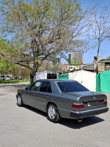 Mercedes E 200 1991, 350,000 km - 2.0 l - Bakı